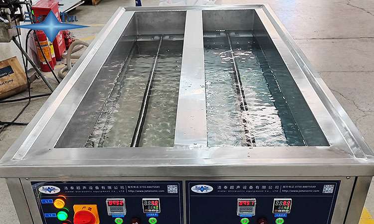 超聲波清洗機的水泵選擇：類型、特性與應用指南