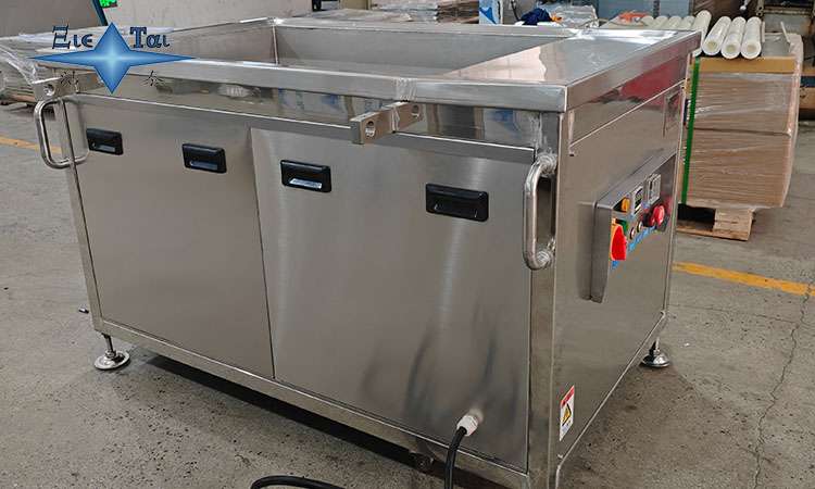 超聲波清洗機中的藍色水：成分、用途及作用原理解析